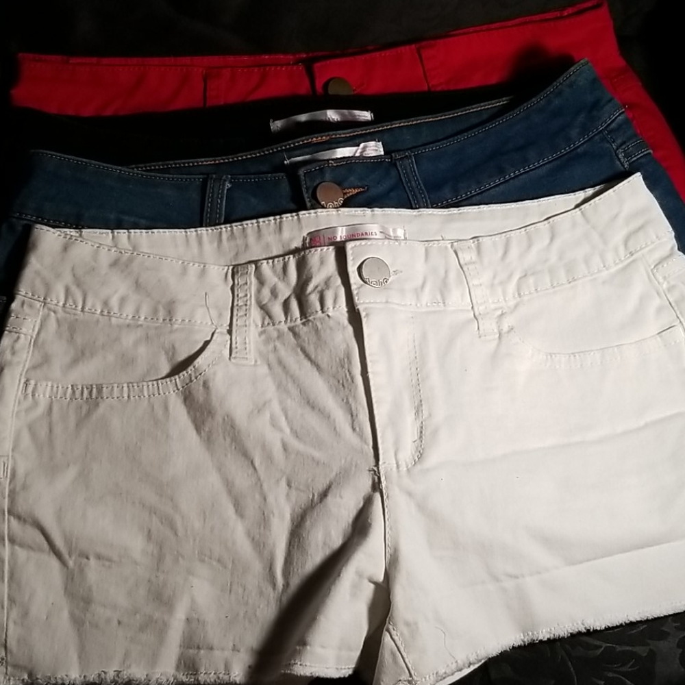 Shorts Size 11 - Picture 3 of 6